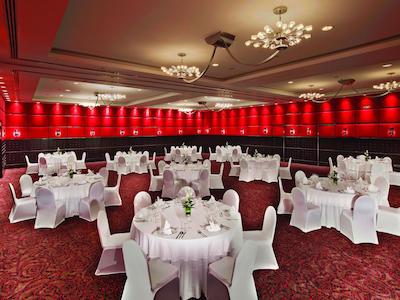 رامادا پلازا بای ویندهام دبی، دیرا