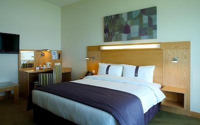 هالیدی این اکسپرس دبی ایرپورت