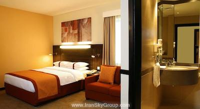 هالیدی این اکسپرس دبی ایرپورت