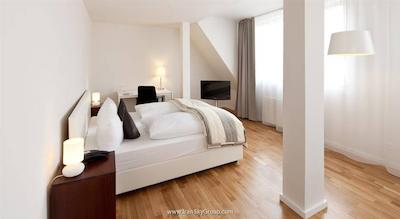 سیتی هتل برلین میتته