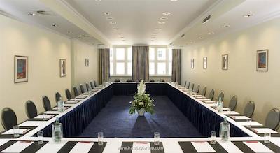 سیتی هتل برلین میتته