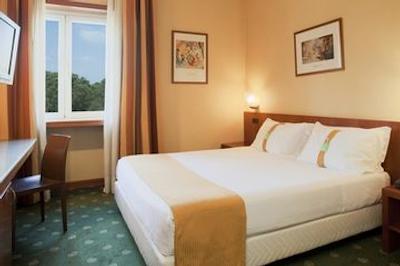 هالیدی این رم اورلیا