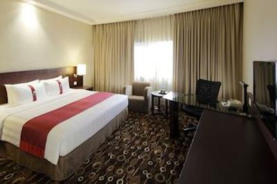 هالیدی این آتریوم