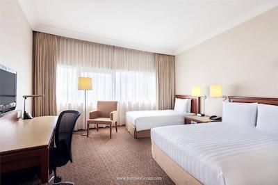 هالیدی این آتریوم