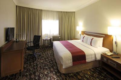 هالیدی این آتریوم