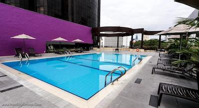 هالیدی این آتریوم