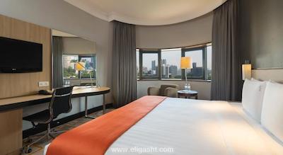 هالیدی این آتریوم