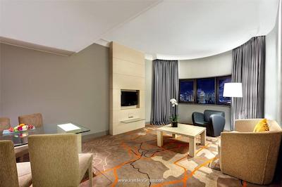 هالیدی این آتریوم