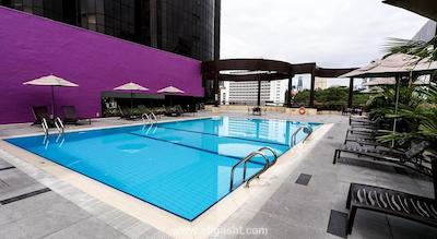 هالیدی این آتریوم