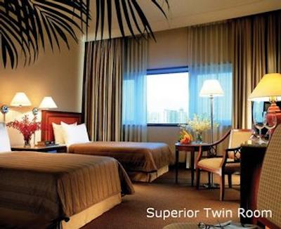 هالیدی این آتریوم