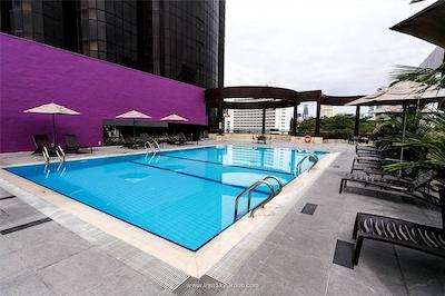 هالیدی این آتریوم