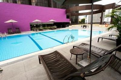 هالیدی این آتریوم