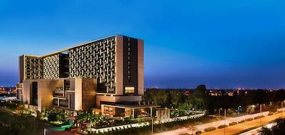 د لیلا امبینس کانیونشن هتل دهلی