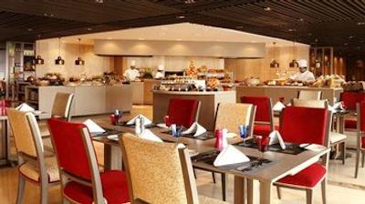 د لیلا امبینس کانیونشن هتل دهلی