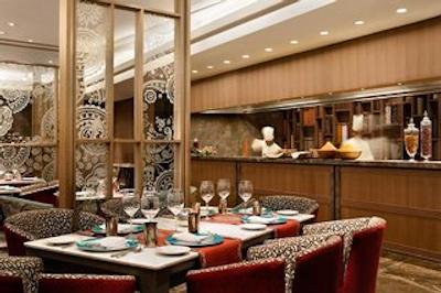 د لیلا امبینس کانیونشن هتل دهلی