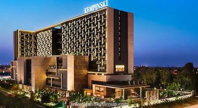 د لیلا امبینس کانیونشن هتل دهلی