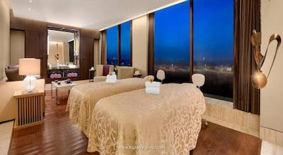 د لیلا امبینس کانیونشن هتل دهلی