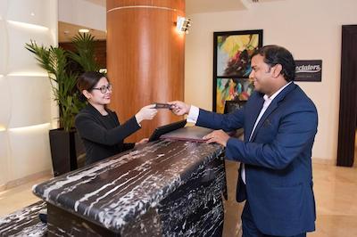 آوانی دیره دبی هتل