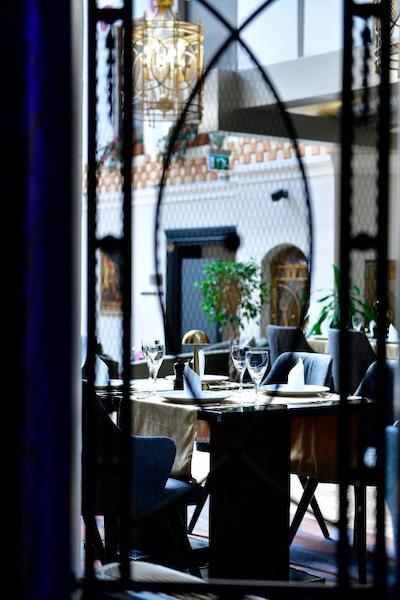 کراون پلازا اولد سیتی استانبول