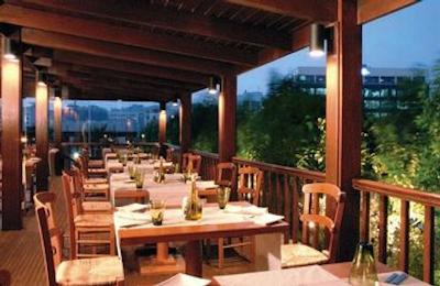 مجستیک سیتی ریتریت هتل