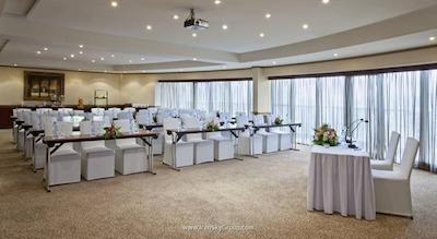 مجستیک سیتی ریتریت هتل