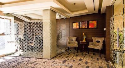 مجستیک سیتی ریتریت هتل