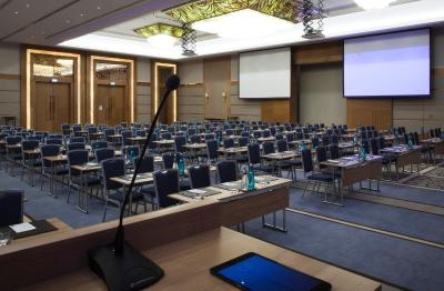 رادیسون بلو هتل استانبول شیشلی