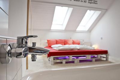 لول بوتیک هاستل