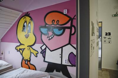 لول بوتیک هاستل