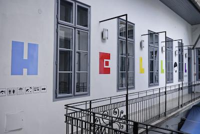 لول بوتیک هاستل