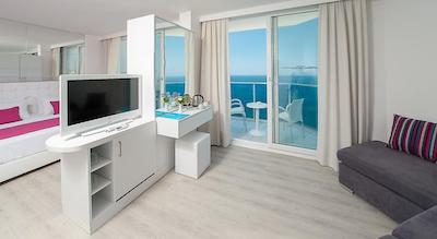 له بلو هتل اند ریزورت