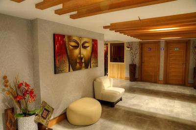 له بلو هتل اند ریزورت