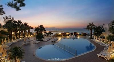 له بلو هتل اند ریزورت