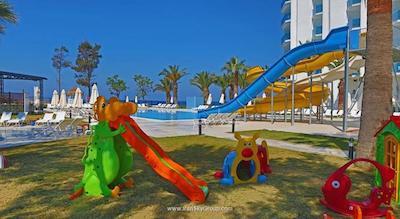 له بلو هتل اند ریزورت