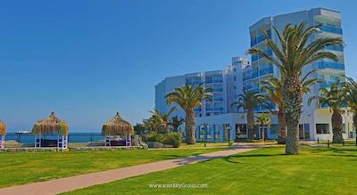 له بلو هتل اند ریزورت