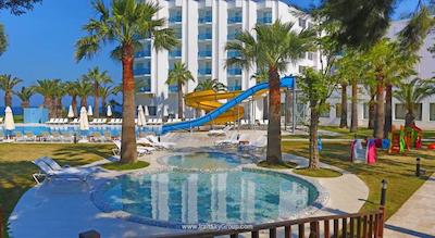 له بلو هتل اند ریزورت