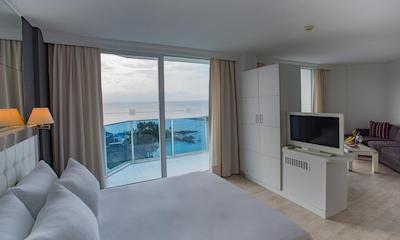 له بلو هتل اند ریزورت