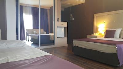 مانولیا هتل