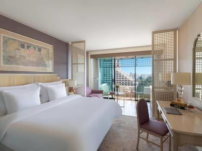 ریکسوس داون تاون آنتالیا