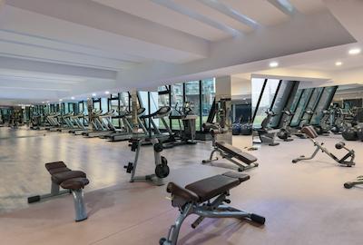 نوح آرک دلوکس هتل اند اسپا