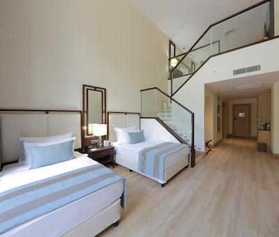 جوجو پریمیر پالاس