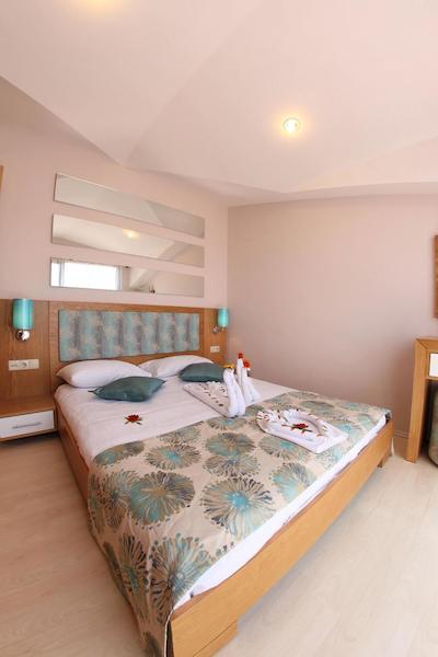 ریور گاردن هالیدی ویلیج