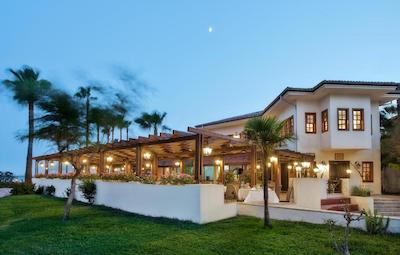 استریا بدروم ریزورت