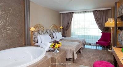 تر لاکچری هتل اند سپا