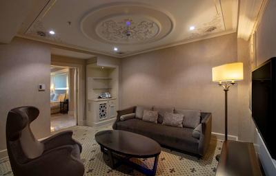 دیوان سویتس گازینتپ