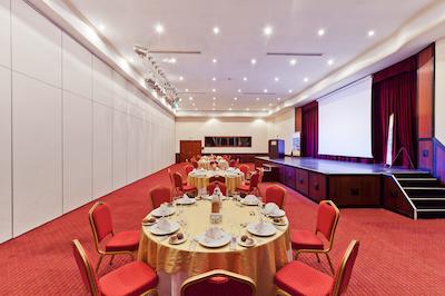 سلکتوم فمیلی ریزورت