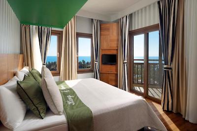 سلکتوم فمیلی ریزورت