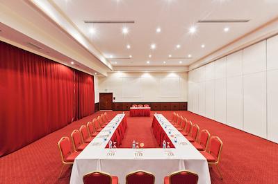 سلکتوم فمیلی ریزورت