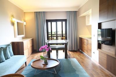 سلکتوم فمیلی ریزورت