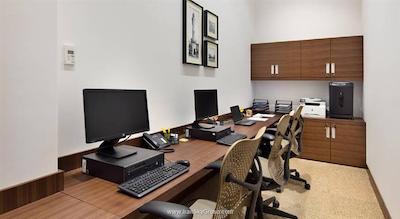 هیلتون گاردن این ازمیر بایراکلی